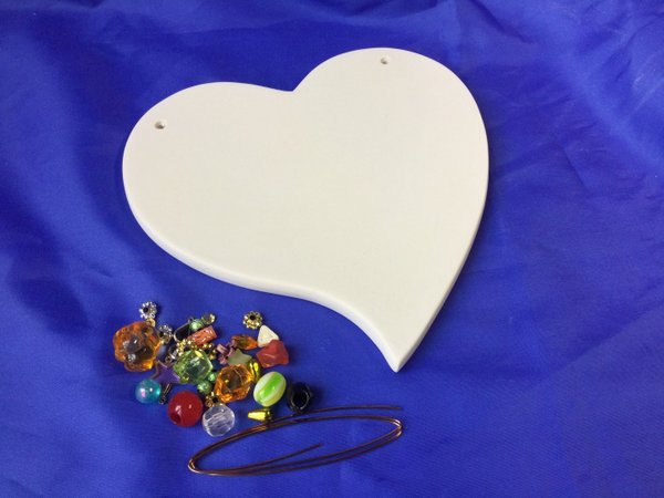 Herzschild 19 x 18 cm, inkl. Draht und Perlen zum Aufhängen